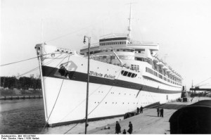 Die "Wilhelm Gustloff" als Lazarettschiff in Danzig. Foto: Hans Sönnke